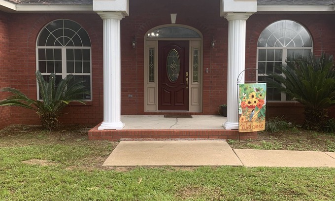 Tallahassee House | Relax! New Hottub in this 5βοΈ home Family Friends beautiful neighborhood π