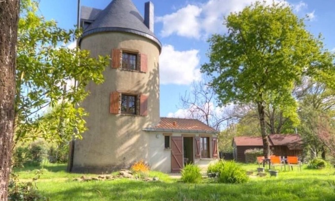 Pornic Cottage | Renovated mill with enclosed garden near Pornic