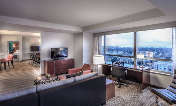 Ashton Heights Hotel | Residence Inn Arlington Ballston