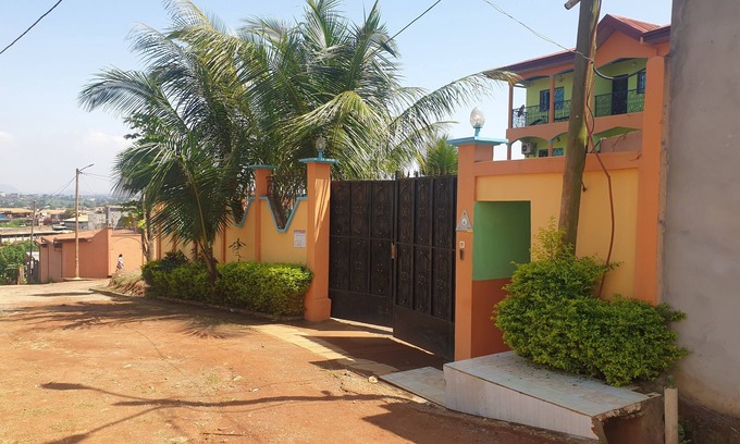Yaounde House | RESIDENCE LA ROSÉE, Furnished Apartments