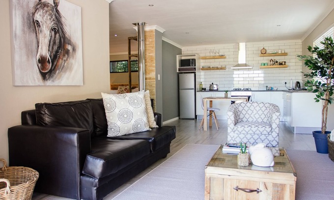 Stellenbosch Cottage | Rest Chabivin Self Catering