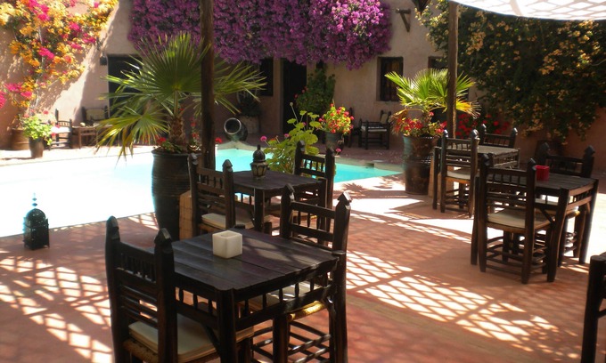 Marrakech Villa | Riad of charm any comfort with swimming pool without opposite and big sported garden.