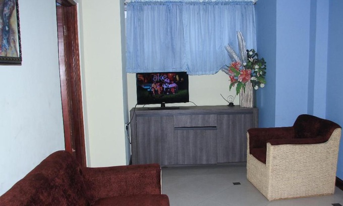 Accra Cabin | Ridge Over Suite