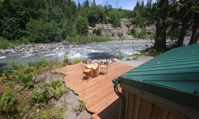 Verlot Cabin | River Front on the South Fork of The Stillaguamish River