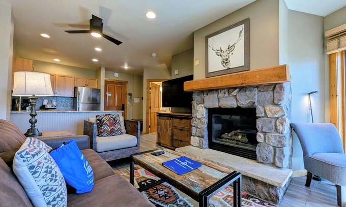 River Run Condo | River Run w/Contemporary style, Walk to Gondola
