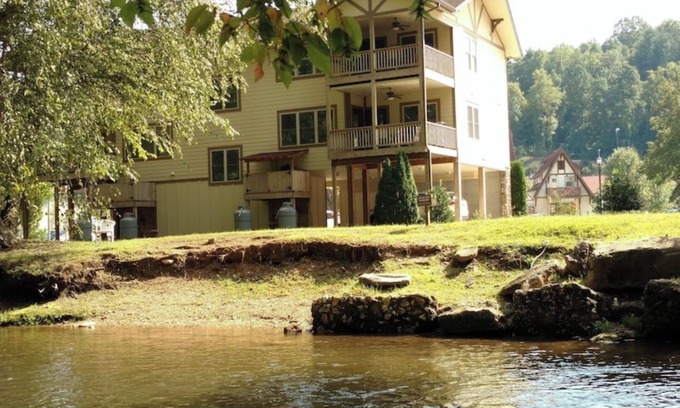 Helen Condo | Riverside Relaxation located steps from downtown & overlooking the Chattahoochie