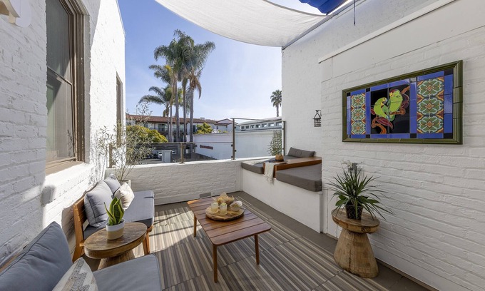 The Funk Zone Hotel | Riviera Beach House