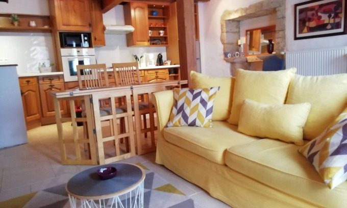 Cremps Cottage | "Rocamadour - Charming gîte for 2 people with swimming pool