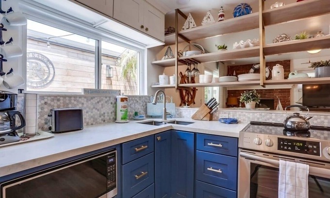Mission Beach Condo | Rockaway Cottage