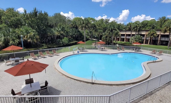 Homosassa Springs Hotel | Rodeway Inn