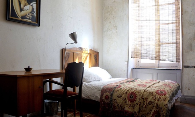 Chalabre Apartment | Romy's Room - ensuite in shared Village Chateau