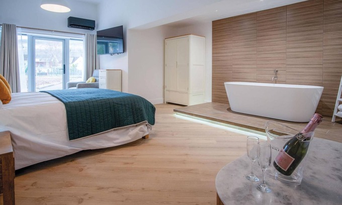 Pen-y-cae Apartment | Room 5 - The Sleeping Giant - Pen Y Cae Inn