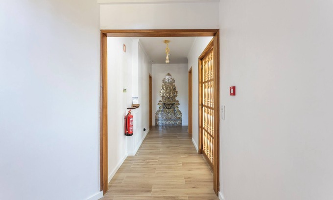 Castelo Apartment | Room with private bathroom at Casa das Vinhas in Sesimbra