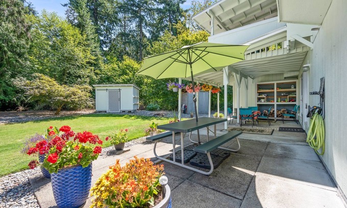 Bonney Lake House | Roomy two-bedroom, family and pet friendly daylight basement apartment.