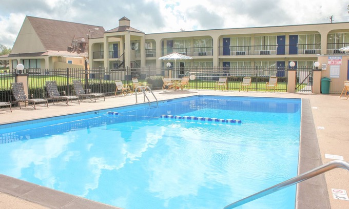 Thomasville Hotel | Rose Garden Inn & Suites