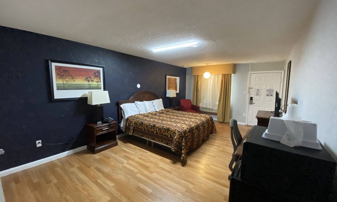 Absecon Hotel | Royal Lodge
