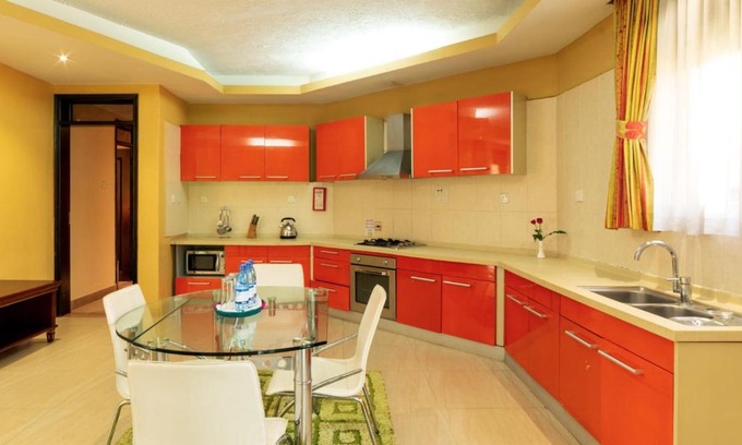 Bugolobi Apartment | Royal Suites Hotel - Tree-bedrooms Suite 2