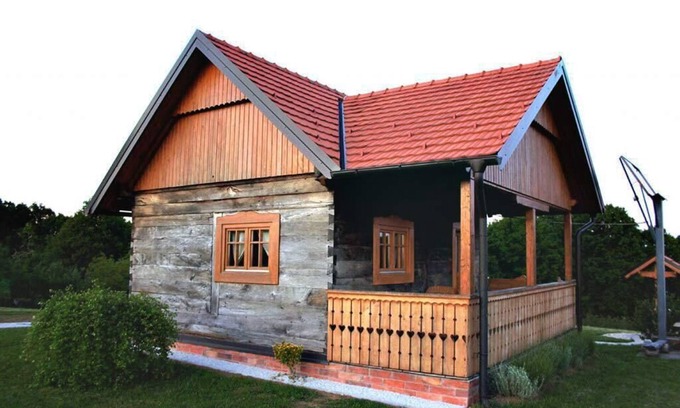 Breznik Plesivicki Cabin | Rural Croatian Estate with Sauna, private Forest, Garden, Nature Spa