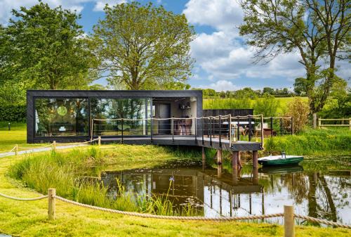 Llanarth House | Rusty Boathouse