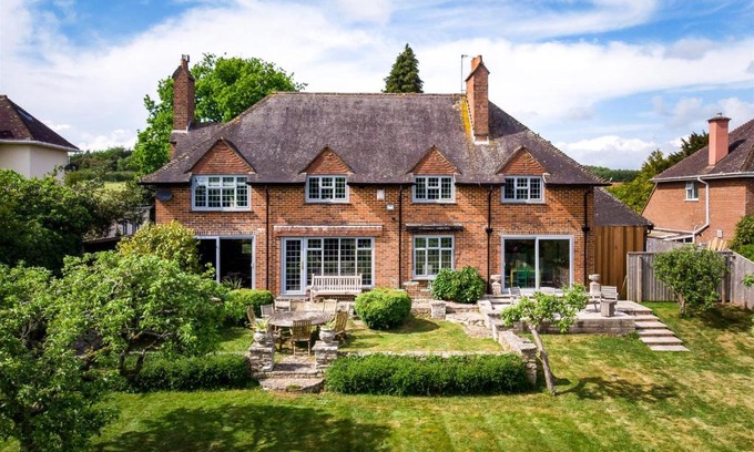Clyst St Mary House | Rydon Court - Luxury family home with extensive views over Exeter Golf Course