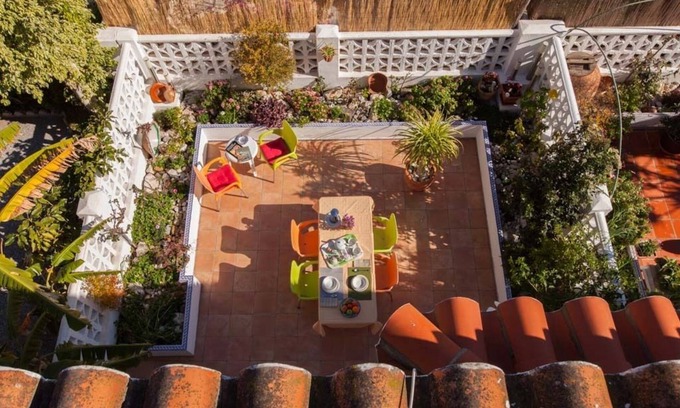 Salobrena House | Salobreña: House with garden, free WiFi at 40m. from the beach