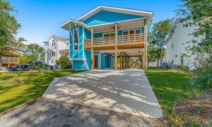 Tranquil Harbour House | Salty Swan
