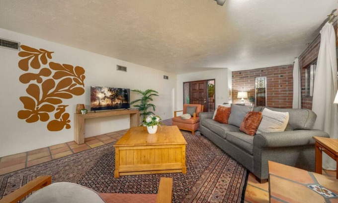 Sam Hughes House | Sam Hughes/U of A/3 BR 2 BA/Carport/Fenced