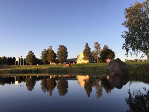 Sangis Hotel | Sangis Motell och Camping