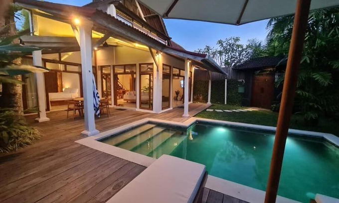 Dyanapura Villa | Savvy Villa, a Tranquil Oasis & Walk to the Beach