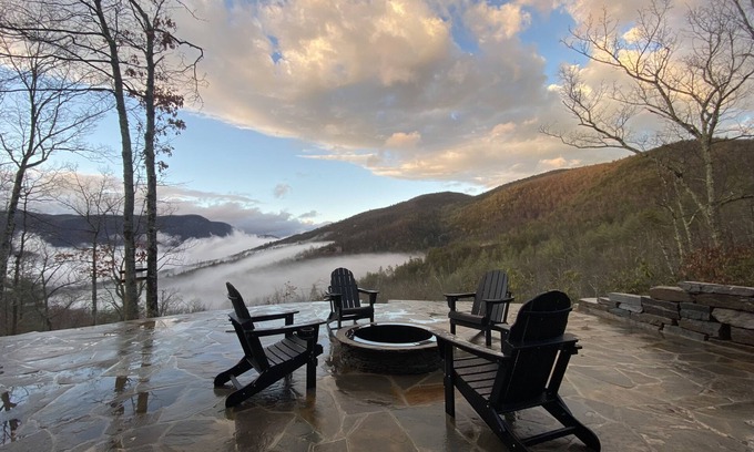 Frank Cabin | Scenic 7-acre mountain home, seasonal waterfall view, EV charger, dog friendly!