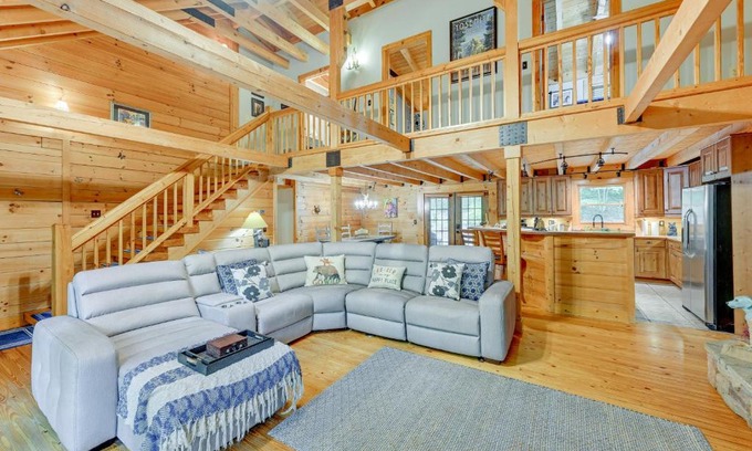 Sapphire House | Scenic Blue Ridge Cabin Rental with Resort Amenities