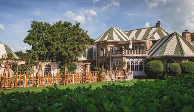 Kempton Park AH Hotel | Schoon Huis Manor