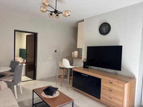 Velji Vinogradi Apartment | Sea Breeze Budva