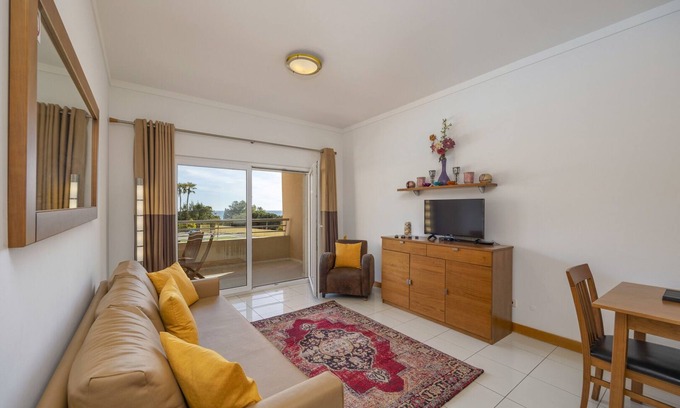 Areias de Sao Joao Apartment | Sea View Apartment with Beach Access in Quinta da Barracuda Gated Condominium