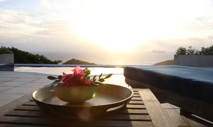 Union Vale Villa | Seacliff/A beautiful Villa with amazing Ocean views, n2BRs, ideal for 2-4 Guests
