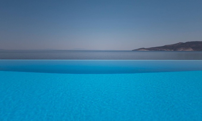 Agia Marina Mikrolimanou Villa | Seafront Aegeans blue pearl over infinity pool
