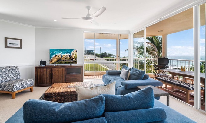 Sunrise Beach Apartment | Seamist 6 - Apartment w/Ocean views, 80m to beach