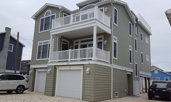 Seaside Heights Apartment | Seaside Heights-Family Friendly Upper Unit 3 Bed rooms 2 Bath Sleeps 6