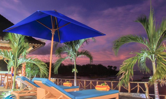 Mushroom Bay Resort | Seaside Huts Lembongan