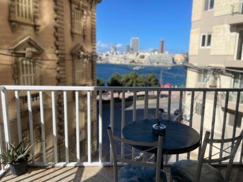 Tower Road Apartment | Seaview Cozy Stay in a Prime Sliema Location 6S