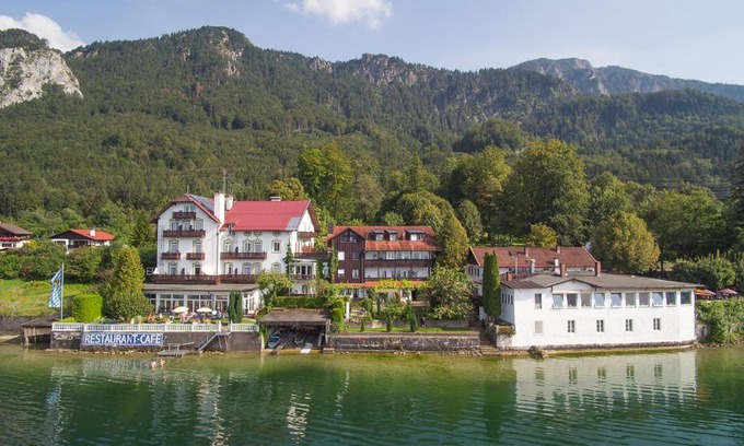 Kochel am See Hotel | Seehotel Grauer Bär