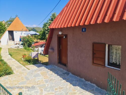 Savnik House | Seoski dom