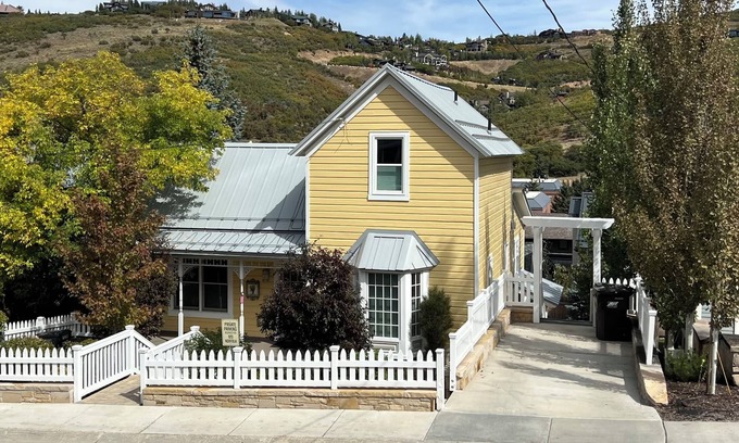 Park City House | Sept/Oct discount: Park City's Hidden Treasure in Park City Old Town -Sleeps 12+