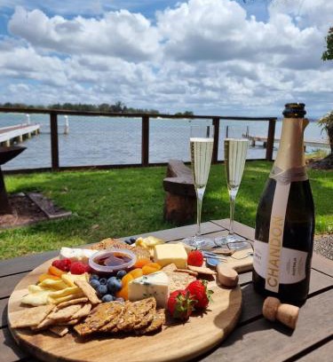 Marks Point Villa | Serenity by the Lake - Romantic Waterfront Couple's Getaway