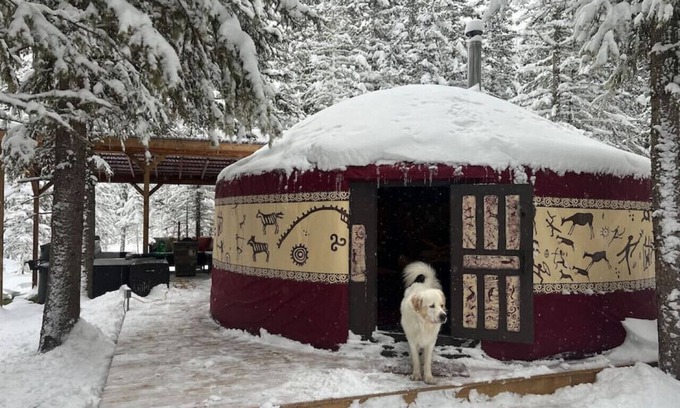 Bragg Creek RV Rental | "Shanti Yurt" with private hot tub in Bragg Creek