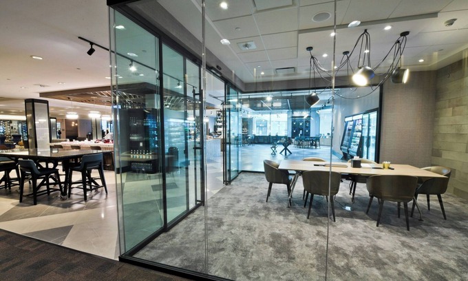 Laval Hotel | Sheraton Laval Hotel
