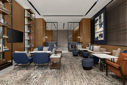 Ermita Night District Hotel | Sheraton Manila Bay