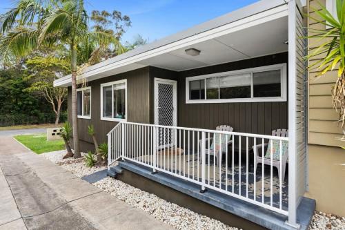 Charlestown Apartment | Siesta Key Shops cafes and close to the Beach