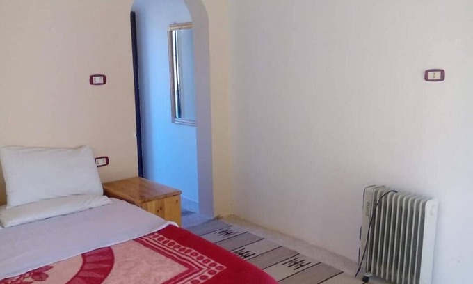 St. Catherine RV Rental | Single Room with Private Bathroomn
