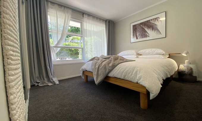 Takapuna Condo | Sky Blue Blomfield Spa! 2 min walk to Takapuna Beach!